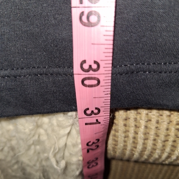 Nike Tee Misprint 2023 NFC South Champions Atlanta Falcons Short Sleeve Tee. XL - Picture 5 of 8